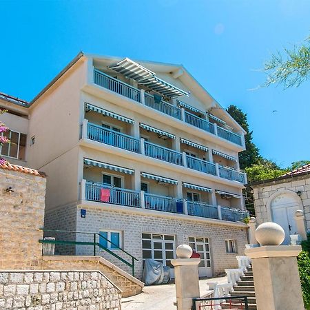 Apartments by the sea Brist, Makarska - 15714 Podaca Exteriör bild