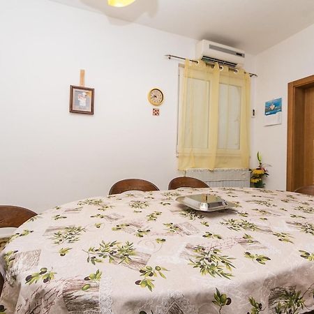 Apartments by the sea Brist, Makarska - 15714 Podaca Rum bild