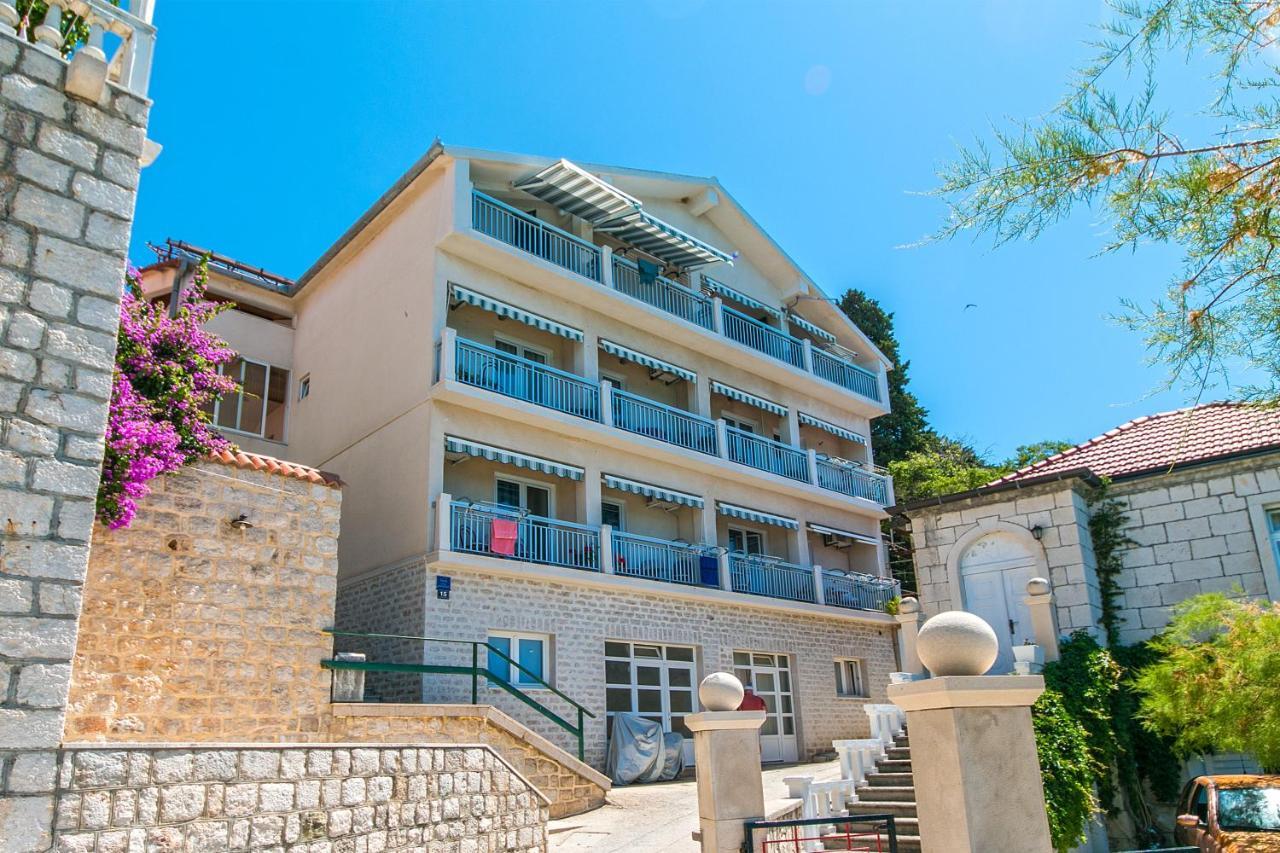 Apartments by the sea Brist, Makarska - 15714 Podaca Exteriör bild
