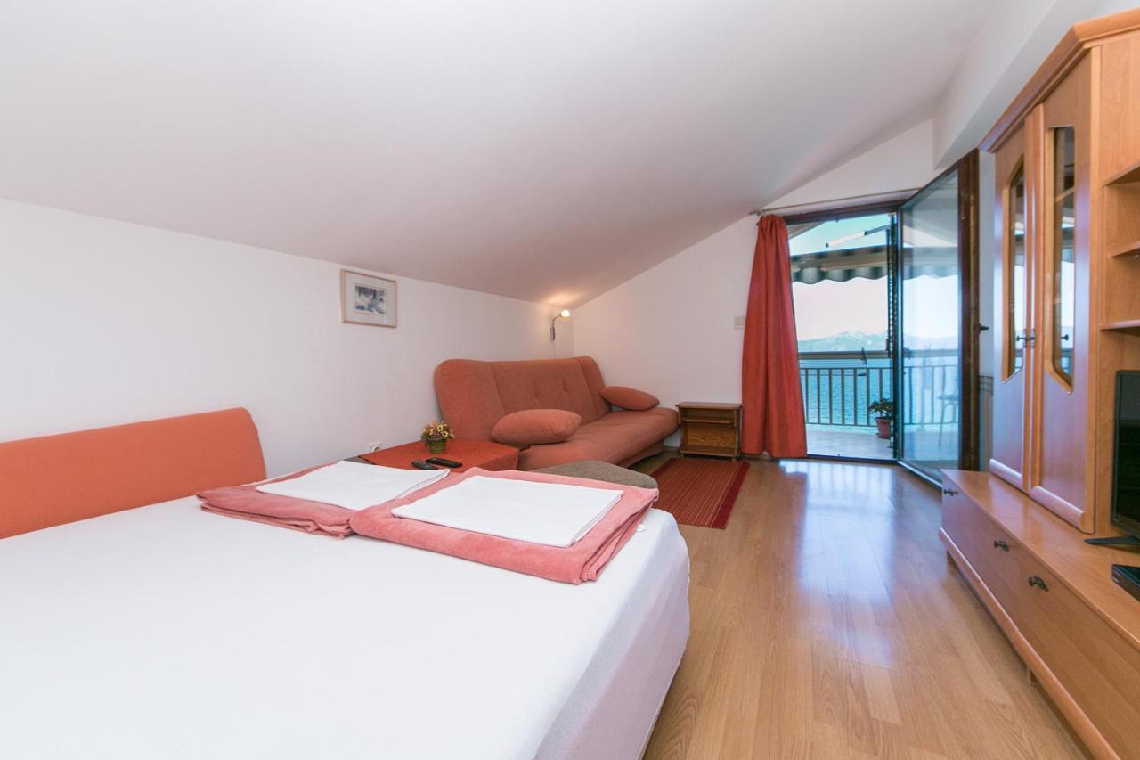 Apartments by the sea Brist, Makarska - 15714 Podaca Exteriör bild
